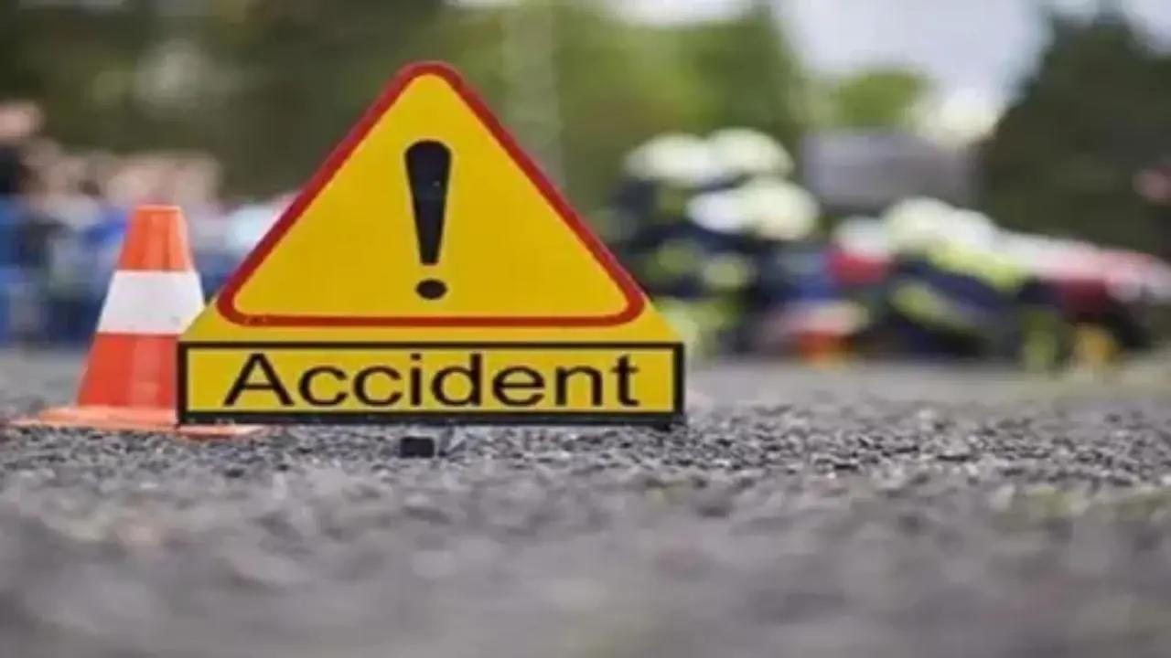 Four killed as car crashes into divider on Samruddhi Expressway