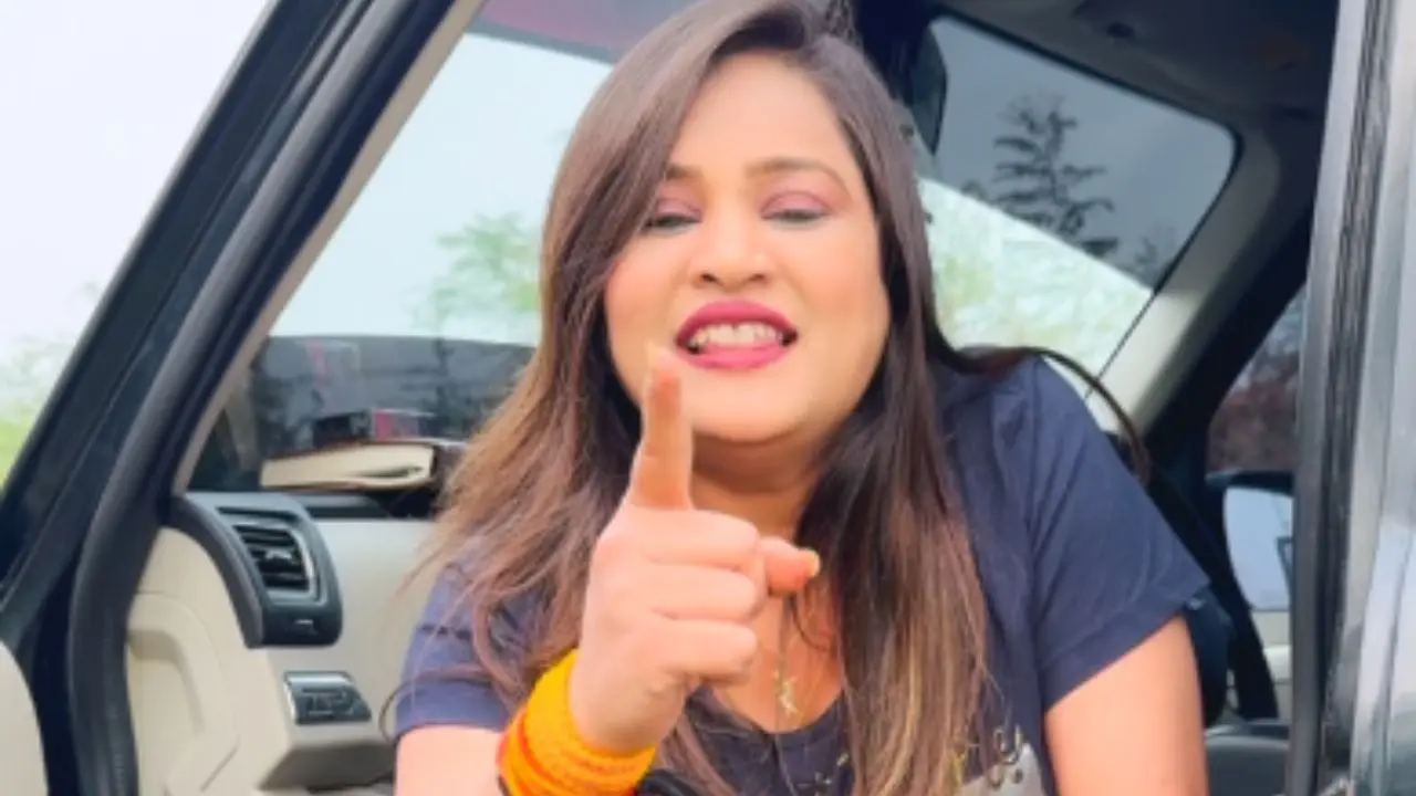 Social media influencer held for allegedly honeytrapping builder in Gujarat